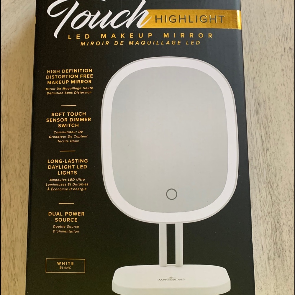 Makeup mirror- HD distortion free-Portable-NEW- Great makeup mirror
